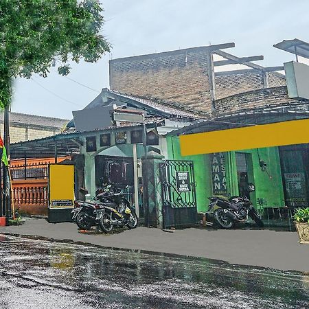 Oyo 91697 Nyaman Homestay Syariah Pare Exterior foto